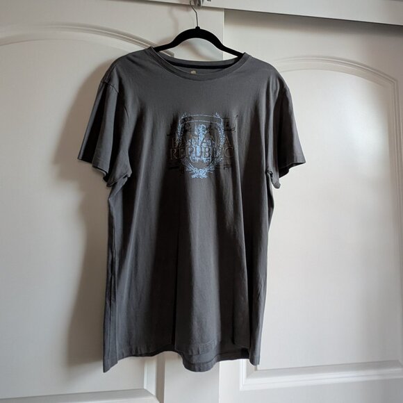 Banana Republic Graphic Tee - Picture 1 of 7